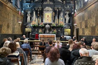 Thumbnail for the post titled: Nocne czuwanie na Jasnej Górze